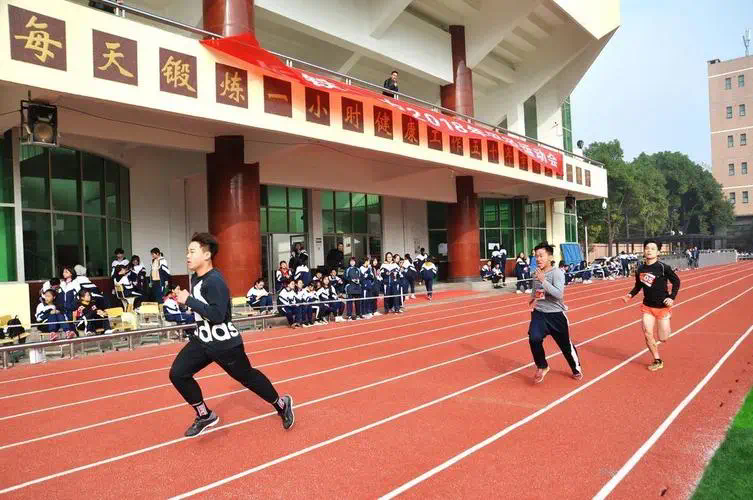 女孩子网球拍几寸好